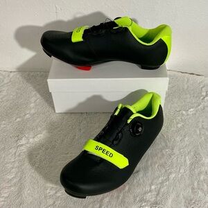 Speed Cycling Shoes Size 45 EU Unisex Black/ Neon Green Twist Lock Laces
